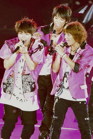 山下智久の”パンツの色問題”に、小山慶一郎と田中聖が総ツッコミ！