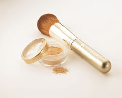 働く女性に人気のファンデーション、支持されるポイントはココ！