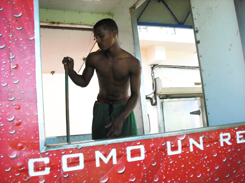 ブラックガイの店員と仲良くなったら、いきなり「ホテル行こう」って正気？