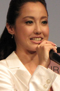 沢尻エリカ、中山秀征との因縁告白で好感度上昇！　「むしろ中山がデリカシーない」と批判噴出に