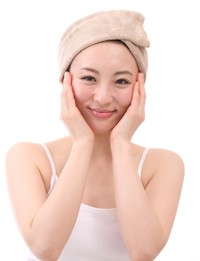 「美肌の基本は落とすこと」簡単に毛穴の奥まで綺麗にしてくれちゃうクレンジングとは