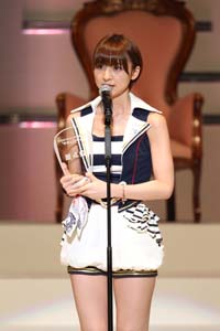 篠田麻里子ブランド「ricori」閉店の舞台裏！　ずさんな運営と“金子賢”との謎のつながり