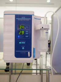 「水素は水素ガスで摂取すべし」未知のアンチエイジング物質のカラクリを調査！