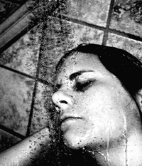 濃厚メイクに紫外線で肌も夏バテ！ 　夏の肌に最適なクレンジングとは？