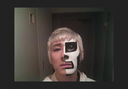 鉄拳、『紅白』リハーサルでも赤っ恥！　禁断の“スッピン”姿が招いた悲劇