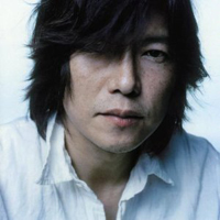 海辺の豪邸で同棲中の豊川悦司、その年下キラー遍歴