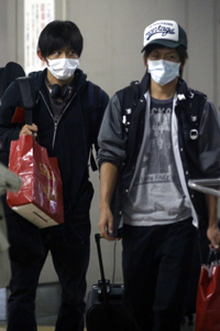 V6、新アルバムが初日9.6万枚！　ミッツ・マングローブの「勝手にV6祭り」も大盛況に