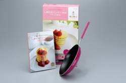 今度のセット商品はなんと”フライパン”!!　話題のカフェが解禁したパンケーキ作りの秘訣とは!?