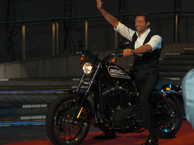 川島なお美がダンナのケーキで、ヒュー・ジャックマンへアプローチ♪