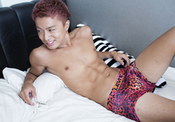 至高の板チョコ腹筋！ 歌舞伎町のオシャレ番長・櫻遊志、甘～い体と笑顔で抱いて！