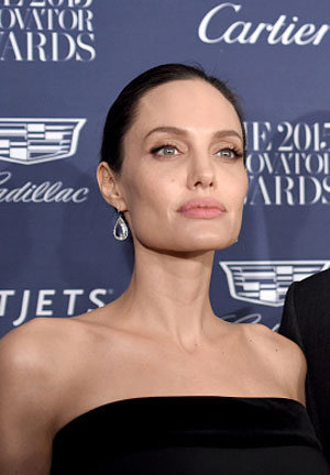 AngelinaBrad04-thumb