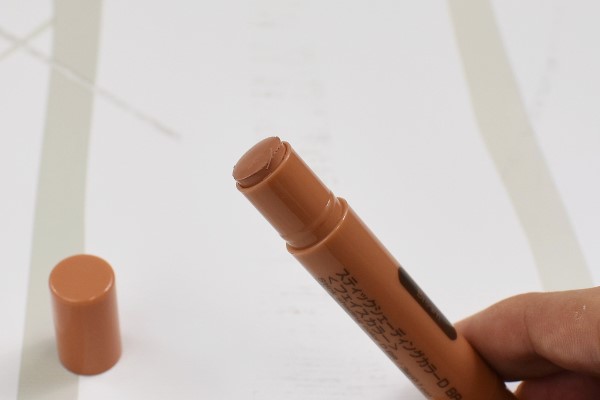 【100均ずぼらシュラン】ダイソー「スティックシェーディングカラー」はリップクリーム感覚で使えちゃう!?の画像3
