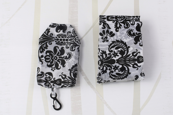 【100均ずぼらシュラン】「U型プリントショッピングバッグ」持ち運び便利でエコバッグデビューに最適!?の画像4