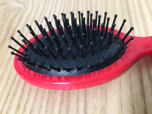 【付録レビュー】「美人百花」3月号、ペコちゃんとMERCURYDUOが夢のコラボ！「ミルキー」風のブラシ＆巾着がレトロかわいい！の画像5