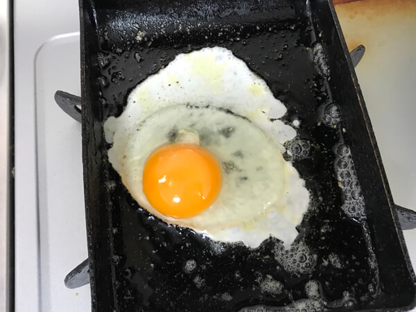 バズレシピ・リュウジさん「フライドエッグ丼」、目玉焼きだけで子どもに絶対「おかわり!!」言われるやつ！の画像1