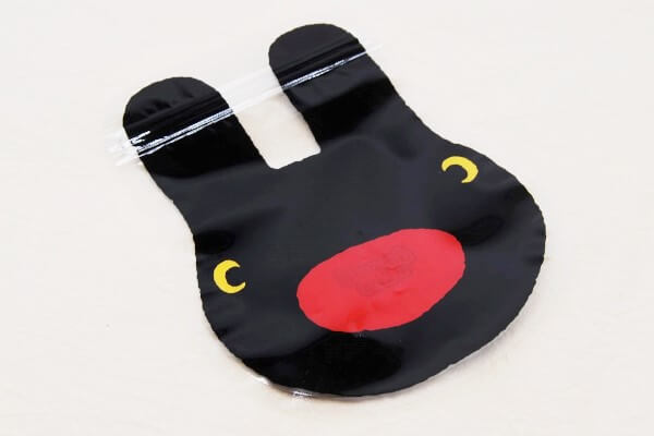 【100均ずぼらシュラン】ダイソー「ダイカットジップバッグ（リサとガスパール）」赤いお鼻がキュートで収納力抜群！の画像3