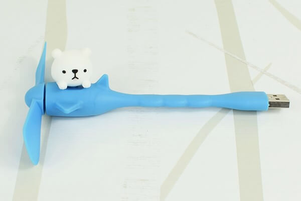 【100均ずぼらシュラン】ダイソー「USB差込型ファン」はシロクマがチャームポイント！の画像3