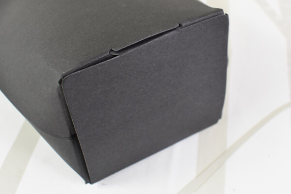 【100均ずぼらシュラン】ダイソー「ラッピングボックス」箔押し＆リボンで大人かわいいプレゼントに！の画像5