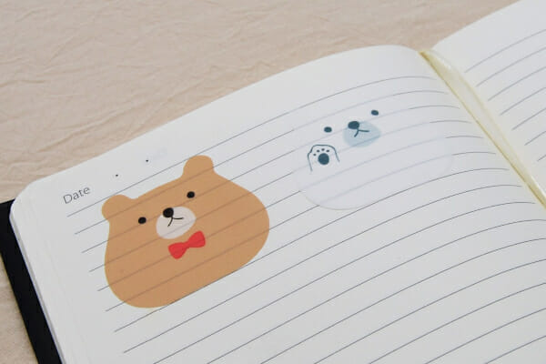 【100均ずぼらシュラン】ダイソー「フィルムふせん（クマ）」透け感がちょうどいいフィルムタイプが便利の画像5