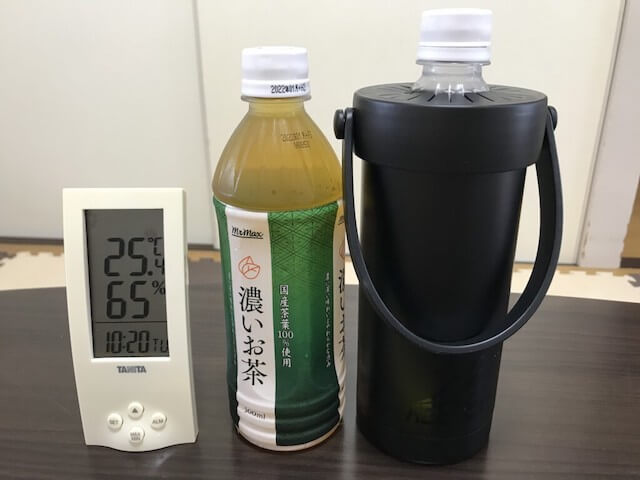 ワークマン、炎天下でも無敵の実力!?　980円【真空保冷ペットボトルホルダー】、24時間たっても「冷たい！」魅力検証の画像7