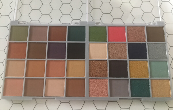 開けた状態、32色並ぶと圧巻です。（C）サイゾーウーマン