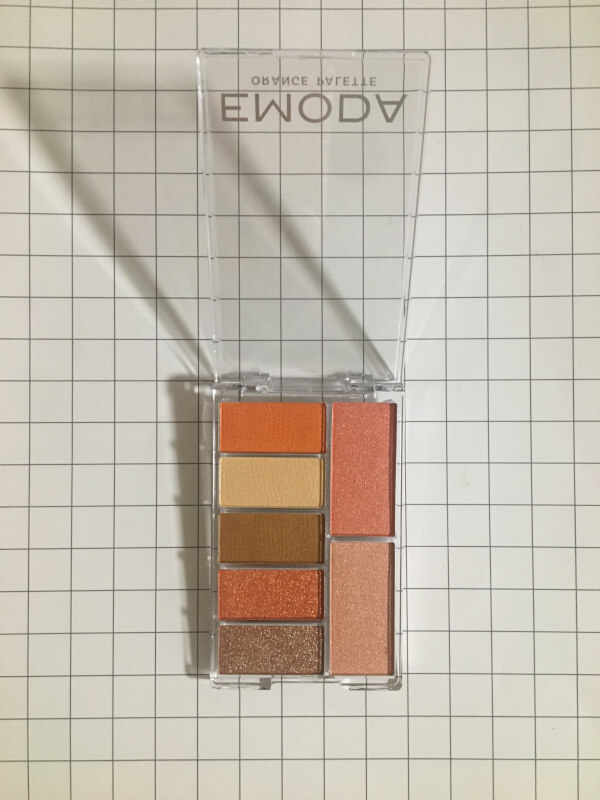 チップや鏡はついていません。蓋は大きく開きます。（C）サイゾーウーマン