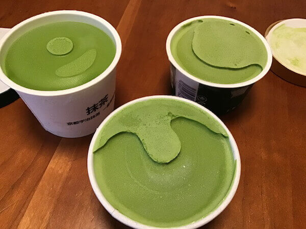 抹茶アイスの中身のようす