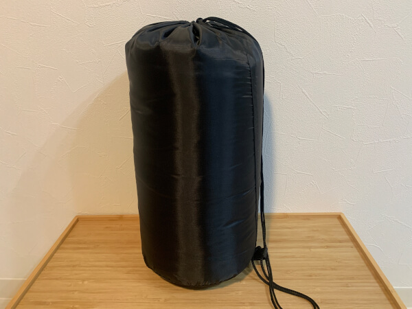 【ダイソー】破格1,100円シュラフ、夏キャンプはこれ一つでばっちり!?　肌触り・暖かさ・使い勝手を使ってチェックの画像1