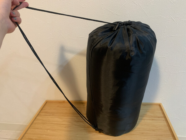 【ダイソー】破格1,100円シュラフ、夏キャンプはこれ一つでばっちり!?　肌触り・暖かさ・使い勝手を使ってチェックの画像2