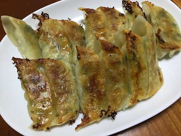 餃子が焼けた！（C）サイゾーウーマン