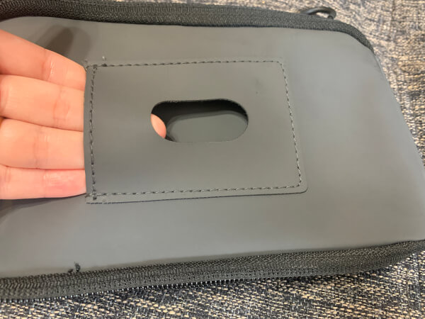 【付録レビュー】「MonoMax」8月号、Coleman万能ショルダーバッグは機能性◎！　シンプルデザインで高見えの画像10