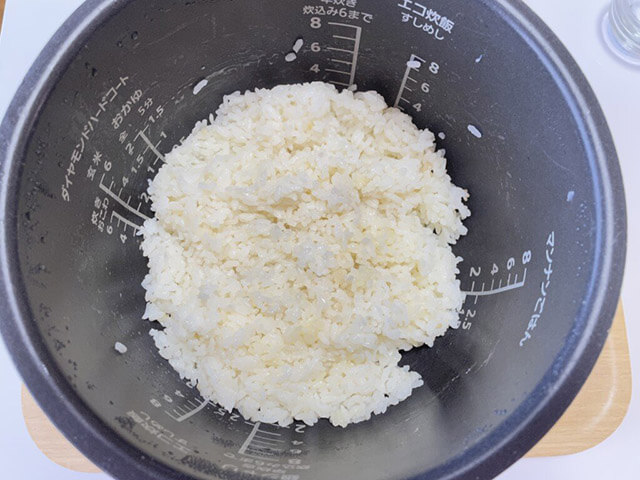 炊飯器にポイっとするだけ！　【さつま芋を丸ごと入れたバター飯】はズボラ時短レシピで子どもの胃袋もガッチリのおいしさ！の画像4