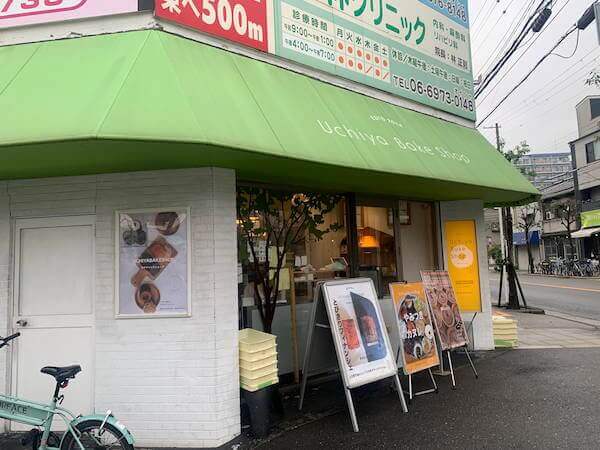 中はモチモチ、外はカリカリ……大阪で人気の「カヌレ」食べ比べ！　「甘いのが苦手な人」にもオススメできる一品は？