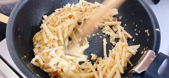 『きのう何食べた？』1巻【たけのことの千切りとザーサイの中華風炒め】を再現！　10分で本格的な味が作れる神業レシピだった