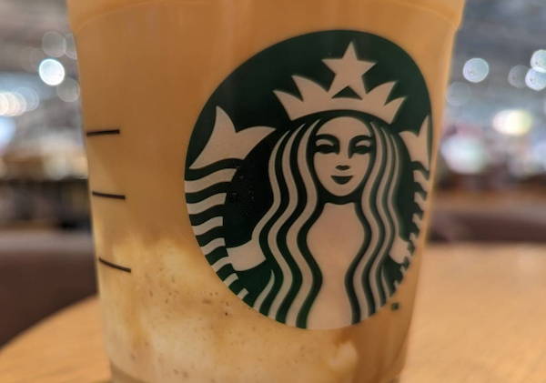 元スタバ店員の「裏技カスタム」は？　＋55円で大人のフラペチーノに変身