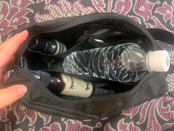 「MonoMax」（宝島社）8月号付録「ナンガ 10ポケットショルダーバッグ」のメイン室の画像