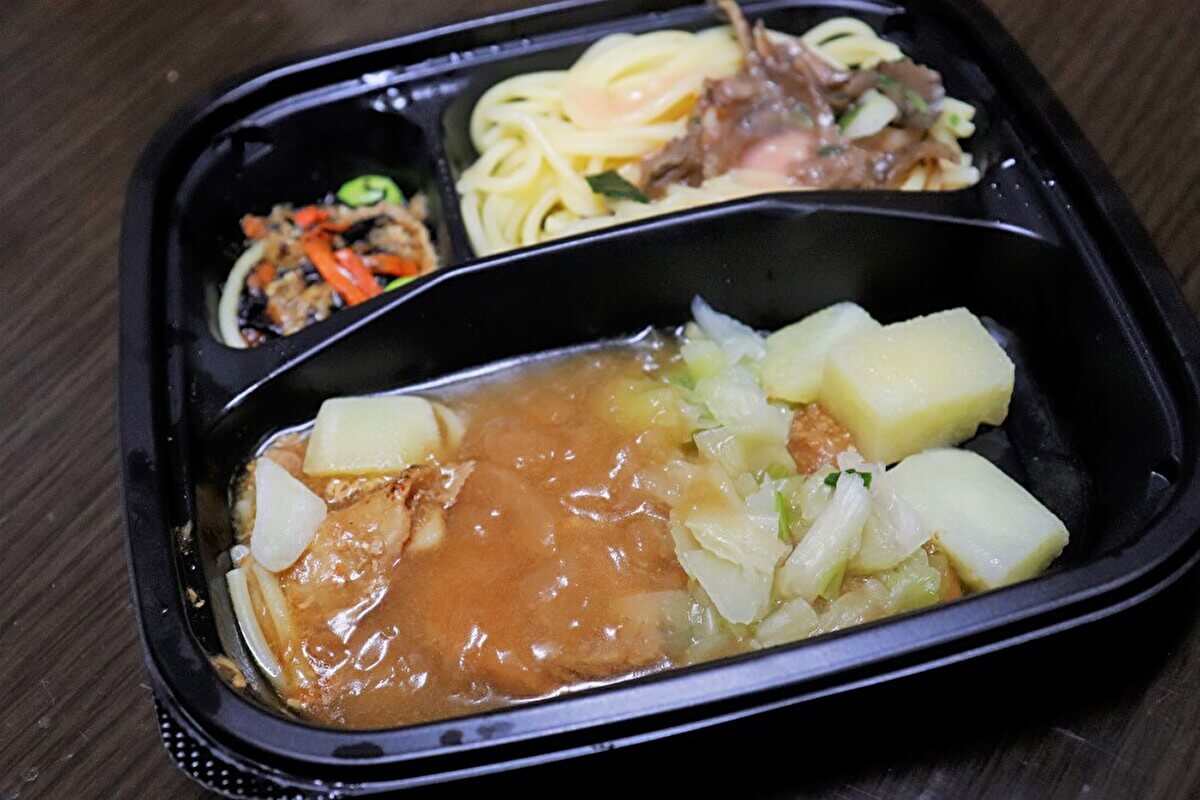 トップバリュ「おかずセット豚肉のしょうが焼」の画像