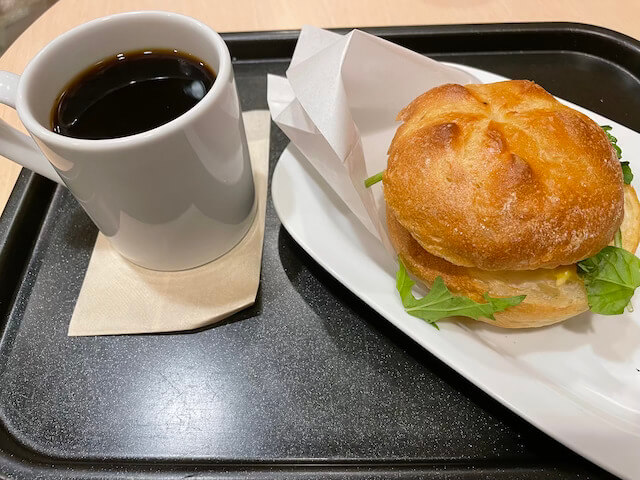 【カフェベローチェ】480円モーニングが大正解だった！　とろけるチーズが至高のホッカホカサンドの画像9