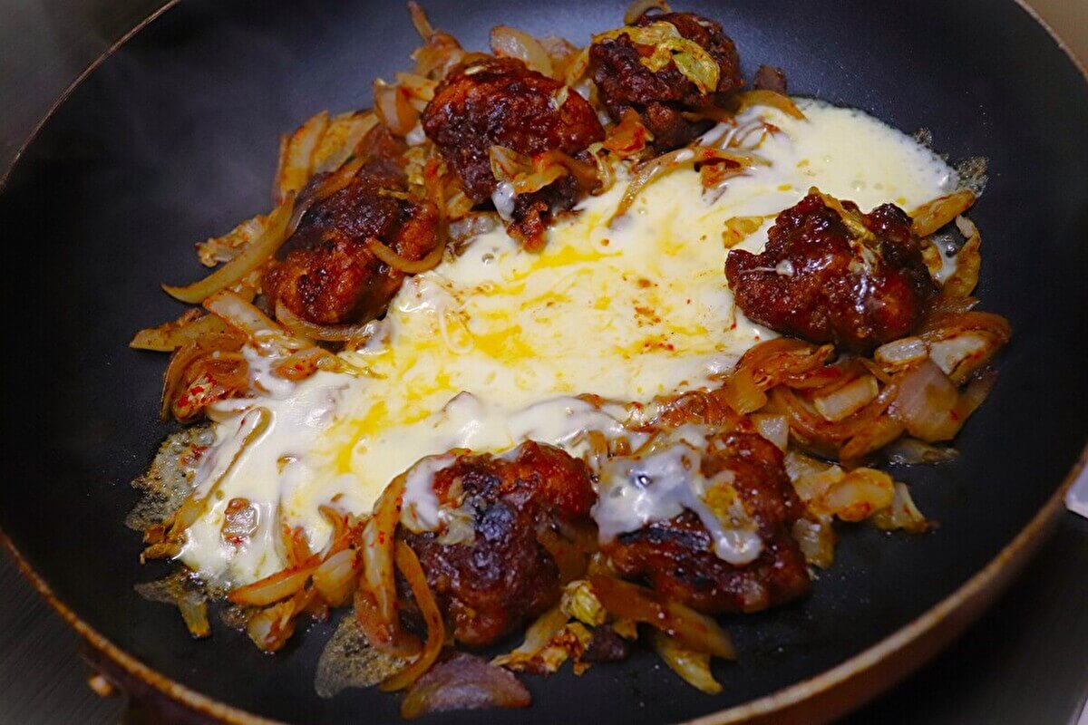 「甘ダレを生かしたチーズタッからあげ」の画像