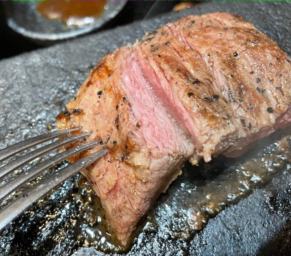 【やっぱりステーキ】【いきなり！ステーキ】【感動の肉と米】など人気ステーキ8品食べてみた！の画像11