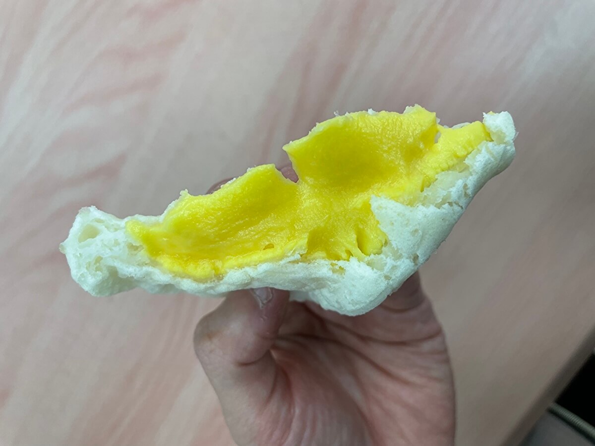 ローソン「もっちりとした白いたい焼き カスタード」の画像