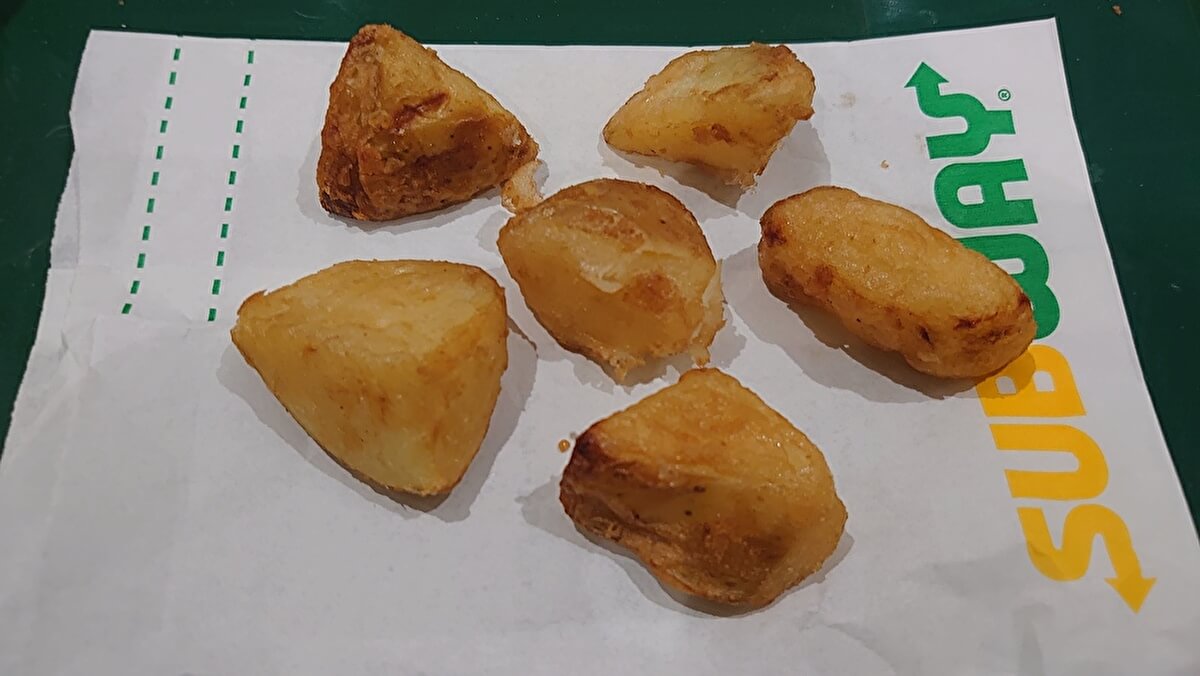 【サブウェイ】大量閉店から復活の理由は？　四半世紀ぶり再販「トリプルミートBMT」を食べてわかったことの画像11