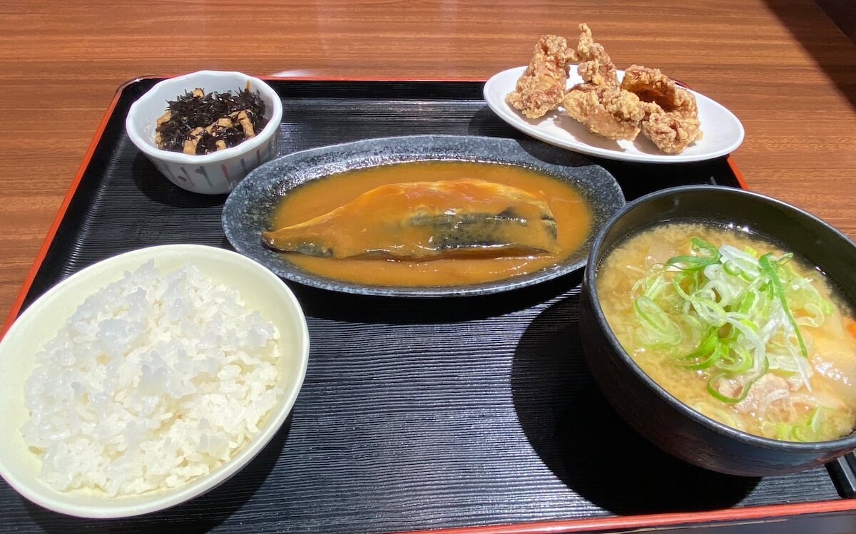 西日本から撤退、食堂チェーン【半田屋】の「人気飯」を食べてわかった残念な点とは？の画像8