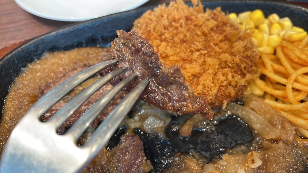 【やっぱりステーキ】【いきなり！ステーキ】【感動の肉と米】など人気ステーキ8品食べてみた！の画像34