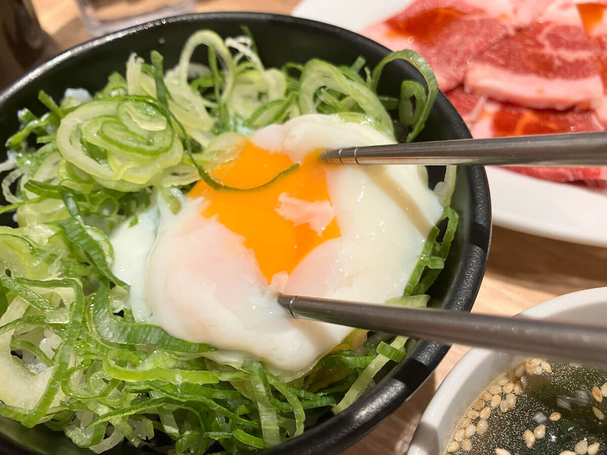 全国拡大中【牛角食べ放題専門店】平日ランチ「焼肉定食」全種食べ比べ！ 「1,078円カルビ定食」は文句なしのおいしさ！の画像17