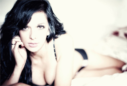 愛人斡旋の「交際クラブ」に極秘潜入、女の相場は想像以上に…