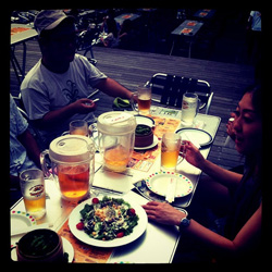 夏の女は「むくみ」がヤバイ！　ビール・塩分・エアコンがトリプルアタック！