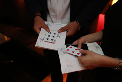 【PR】新種の婚活パーティに潜入！　参加資格も主催者も「非公開」、謎だらけの一夜