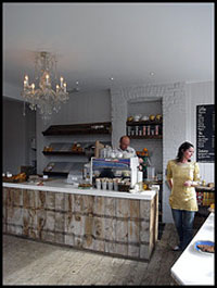 カフェブームがまだ終わらない！　話題の“バカ売れ”コーヒーマシンはなぜ人気？