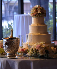 無礼講でも行きすぎ！　披露宴で下ネタを繰り広げる男たち